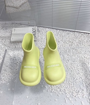 발렌시아가 레인부츠