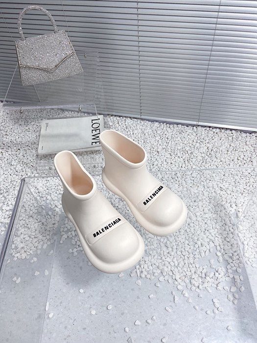 발렌시아가 레인부츠