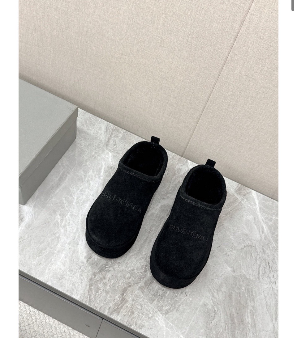 발렌시아가 알래스카 플랫폼 뮬