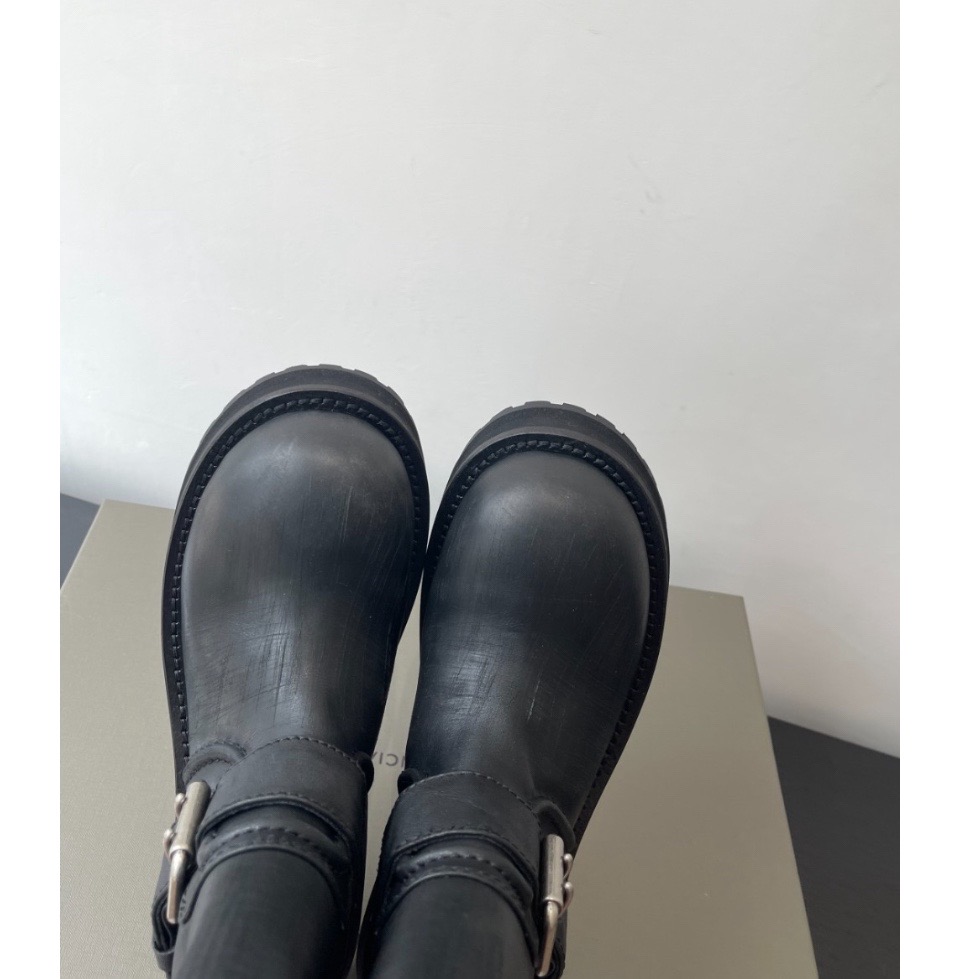발렌시아가 베놈 부츠 833581