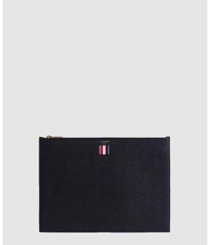톰브라운 24FW 페블 그레인 클러치 MAC021