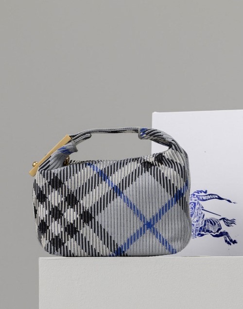 (국내배송) 버버리 미니 페그 더플 백