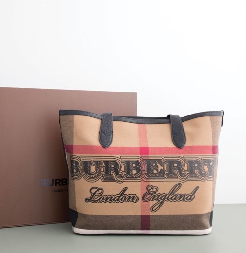 (국내배송) 버버리 허니 체크 두들 쇼퍼백