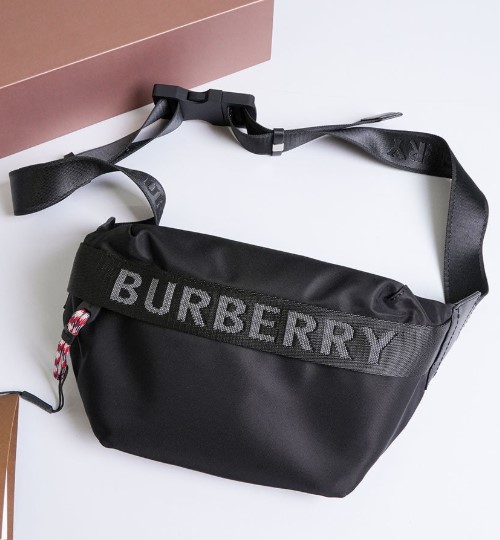 (국내배송) 버버리 소니 블랙 벨트백
