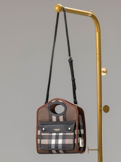 (국내배송) 버버리 미니 체크 가죽 토트백