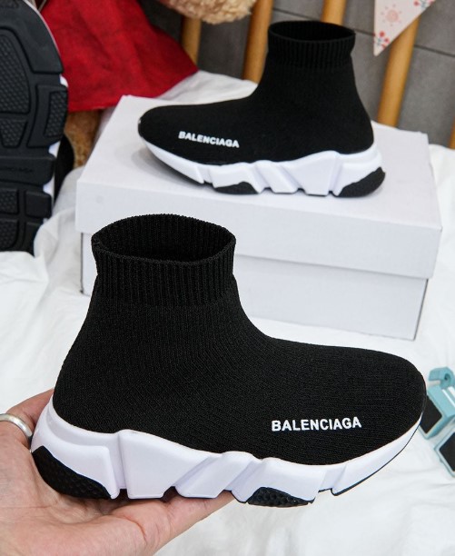 (국내배송) 발렌시아가 스피드러너 키즈 스니커즈