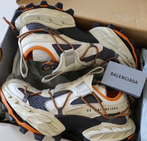 (국내배송) 발렌시아가 하이크스니커즈