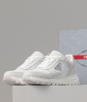 (국내배송) 프라다 리나일론 브러시드 가죽 스니커즈