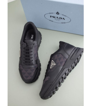 (국내배송) 프라다 25SS 다이아몬드 패턴 가죽 스니커즈