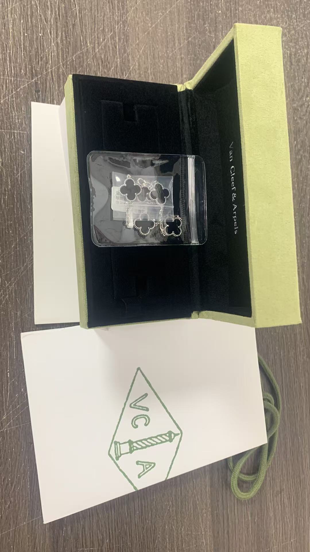 오*석님 반클리프 빈티지 알함브라 5모티브 팔찌 검품 및 출고