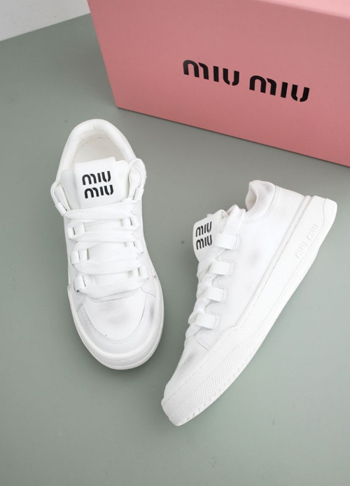 (국내배송) 미우미우 여성 가죽 스니커즈