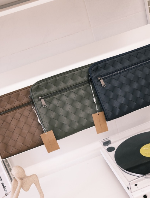 (국내배송) 보테가베네타 빅위빙 스트랩 클러치 version2