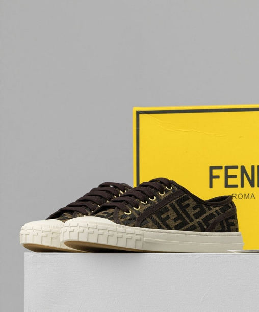 (국내배송) 펜디 도미노 로우탑