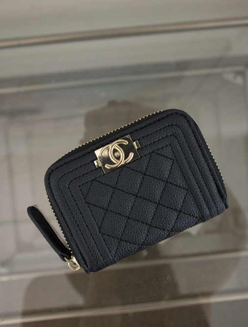 (국내배송) 샤넬 클래식 보이 지퍼 퀼팅 카드지갑 캐비어