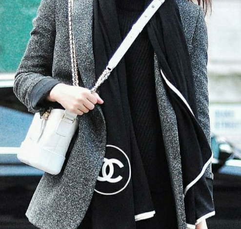 (국내배송) 샤넬 수입 CC로고 제니 머플러