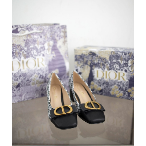(국내배송) 디올 CD로고 리본 장식 오블리크 펌프스 힐