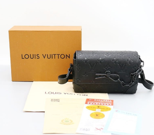 (국내배송) 루이비통 스티머 웨어러블 월릿 블랙 크로스백