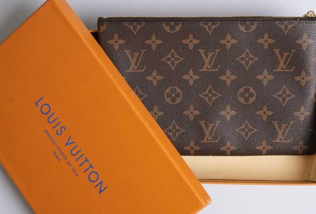 (국내배송) 루이비통 모노그램 키 파우치 미디움 클러치