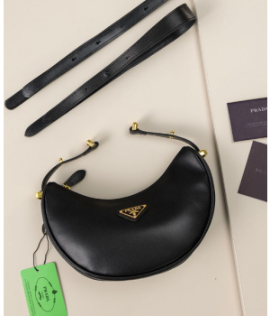 (국내배송) 프라다 아르케 가죽 숄더백