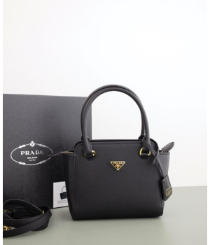 (국내배송) 프라다 트라이앵글 로고 사피아노 레더 미니 토트백