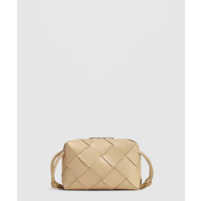 보테가베네타 스몰 카세트 카메라백 709417