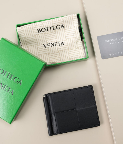 (국내배송) 보테가베네타 빅 인트레치아토 머니클립