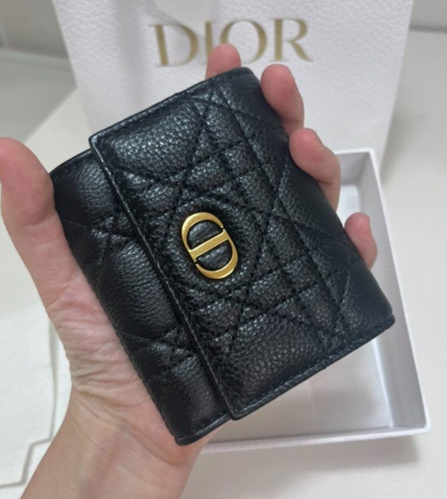 (국내배송) 디올 카로 히비스커스 카드 반지갑