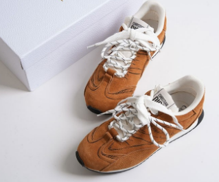 (국내배송) 디올 헤이즐넛 스웨이드 레더 스니커즈