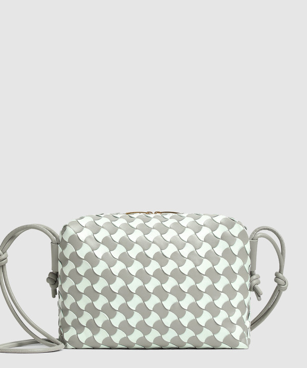 보테가베네타 스몰 루프 카메라백 777571