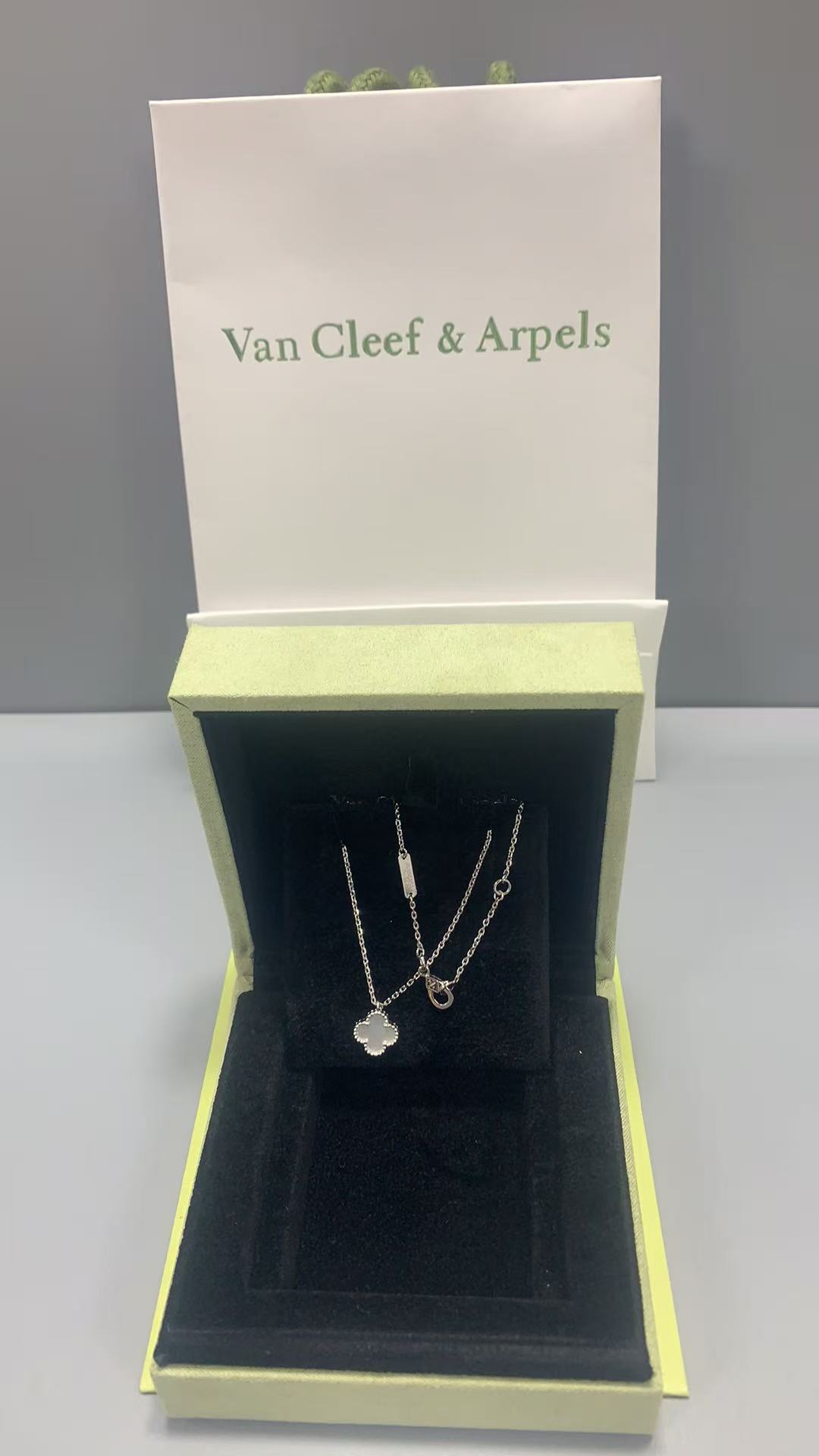 김*아님 반클리프 알함브라 목걸이 검품 및 출고