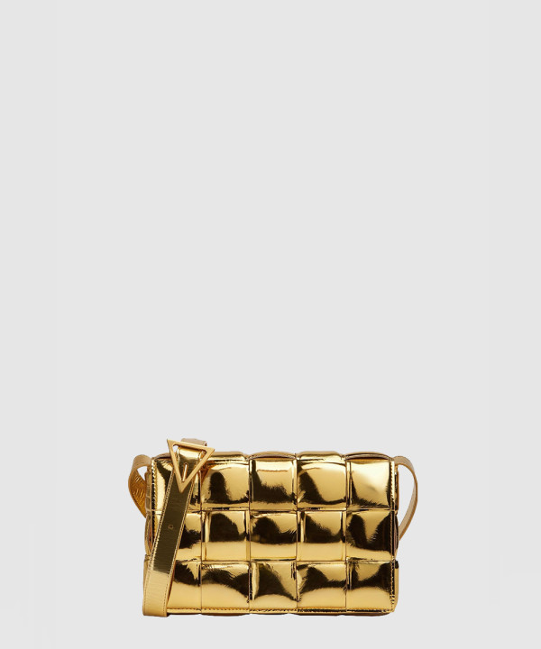 보테가베네타 스몰 패디드 카세트 백 717506