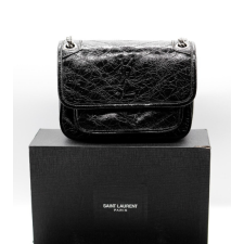 (국내배송) 생로랑 YSL 크링클 빈티지 레더 블랙 모노그램 니키 미디움백