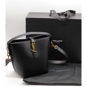 (국내배송) 생로랑 LE 37 스몰 버킷백