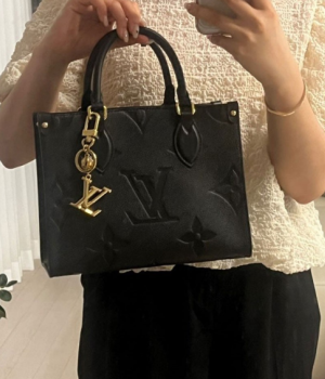 (국내배송) 루이비통 온더고 PM 모노그램 앙프렝뜨 토트백