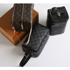 (국내배송) 루이비통 독 키트 파우치 백