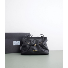 (국내배송) 프라다 다다 스몰 나파 가죽 핸드백