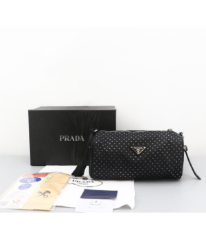 (국내배송) 프라다 리나일론 백 스터드 블랙