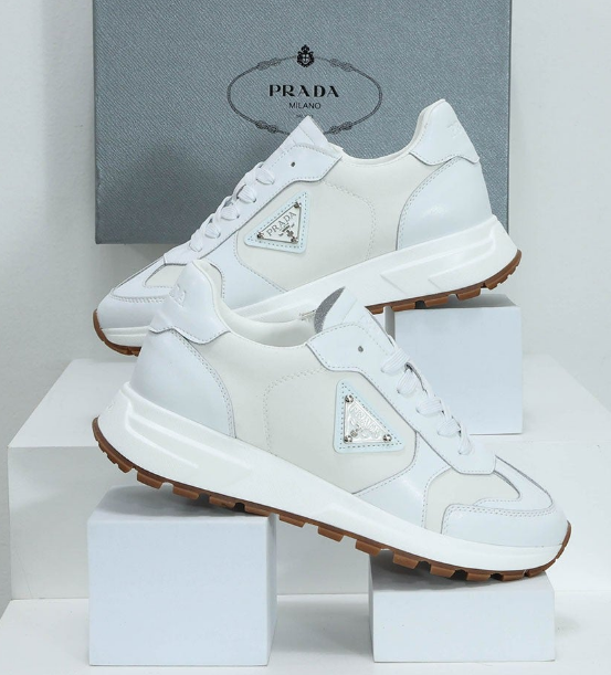 (국내배송) 프라다 프랙스 브러시드 스니커즈