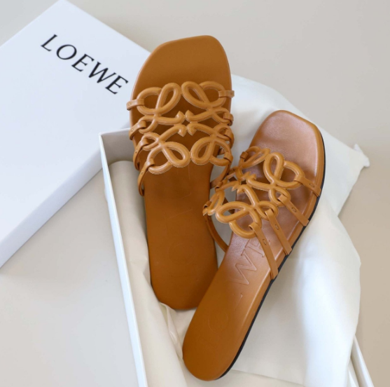 (국내배송) 로에베 페달 아나그램 슬라이드