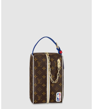 루이비통 x NBA 컬렉션 클록룸 돕 키트 M45588