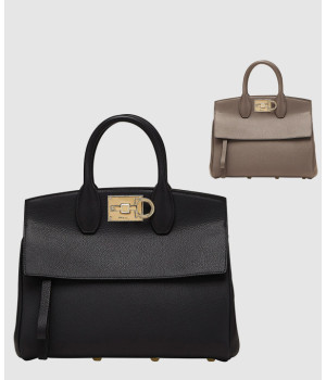 페라가모 스튜디오 백 스몰 21H159