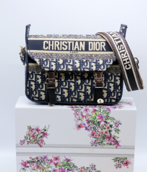 (국내배송) 디올 캠프 메신저백 오블리크 블루