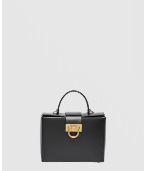 페라가모 트리폴리오 박스 미니백 211981