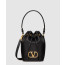 발렌티노 V로고 미니 버킷백