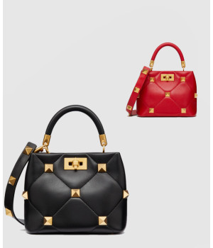 발렌티노 로만스터드 버킷백 스몰