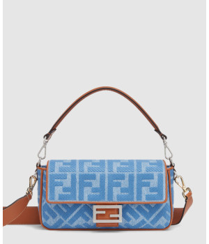 펜디 여성 FF 미디엄 데님 바게트백 데님 8BR600