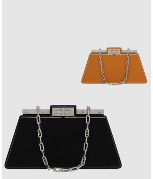 펜디 피카부 컷 체인 미듐 숄더백 8BN340