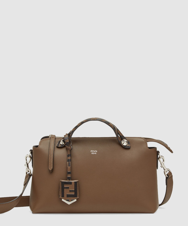 펜디 바이 더 웨이 미디움 8BL124