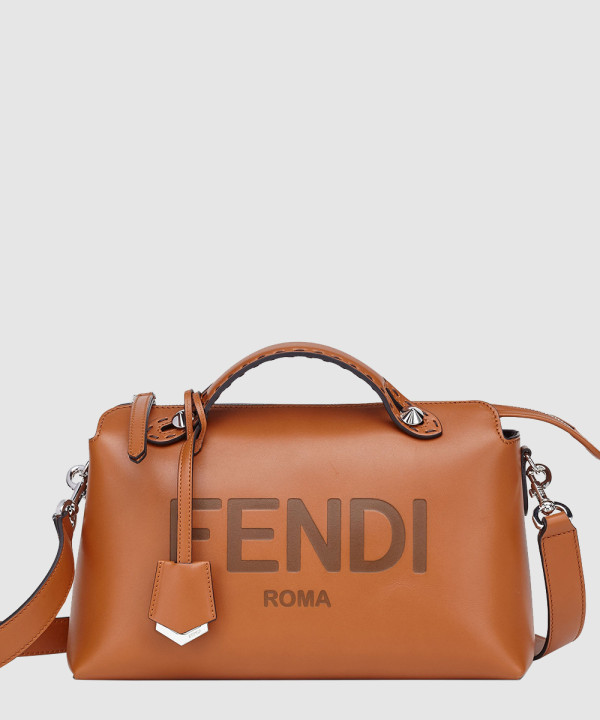 펜디 바이 더 웨이 미듐 레더 토트 숄더백 8BL146