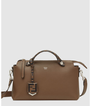 펜디 바이 더 웨이 미듐 레더 토트 숄더백 8BL146